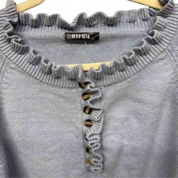 Grey long sleeve sweater with ruffle details - Picture 5 of 7